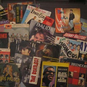 cambia-de-ciudad-discos-vinilo-antiguos