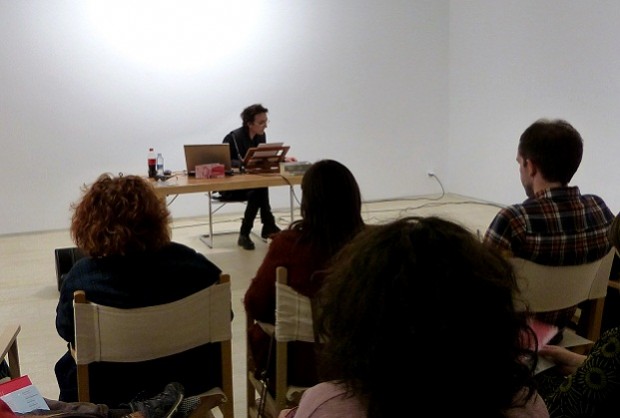 Rafa Berrio-releyendo-koldo-mitxelena