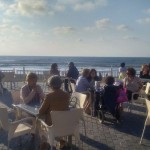 La terraza del People en el paseo marítimo