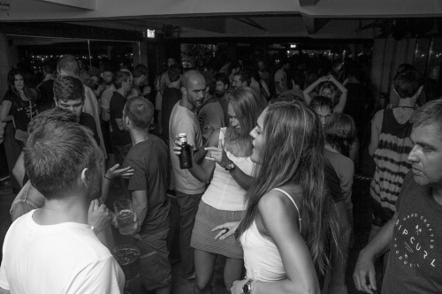 gu-discoteca-san-sebastián-público